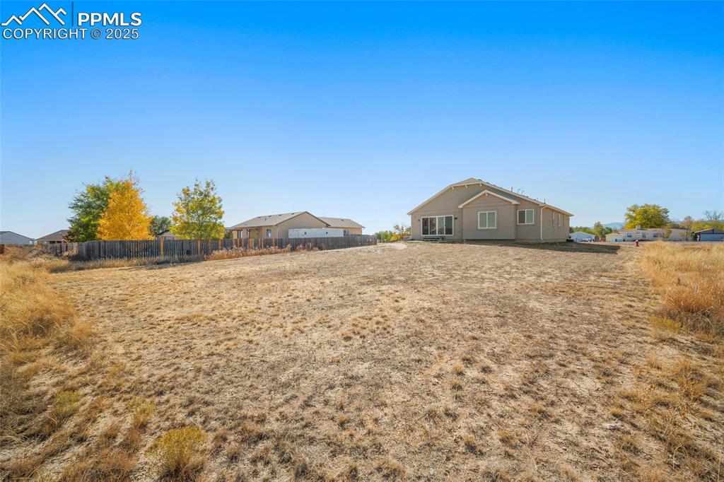 Image 7 of 30: View of yard