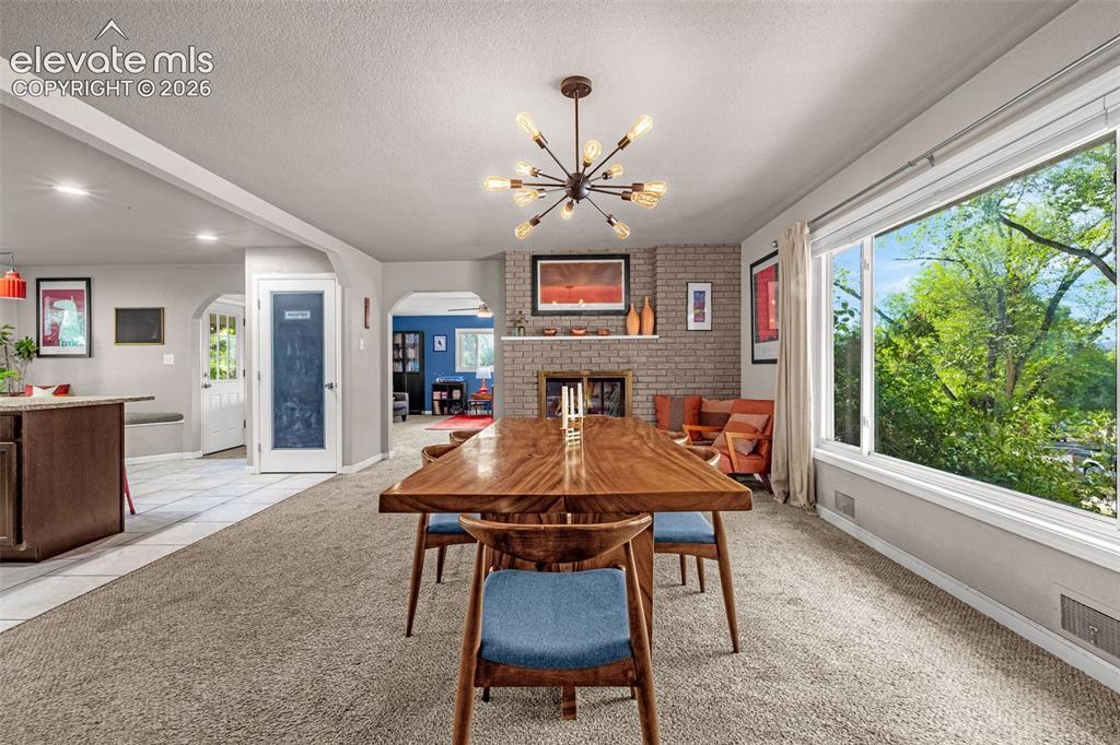Image 5 of 46: Dining Area