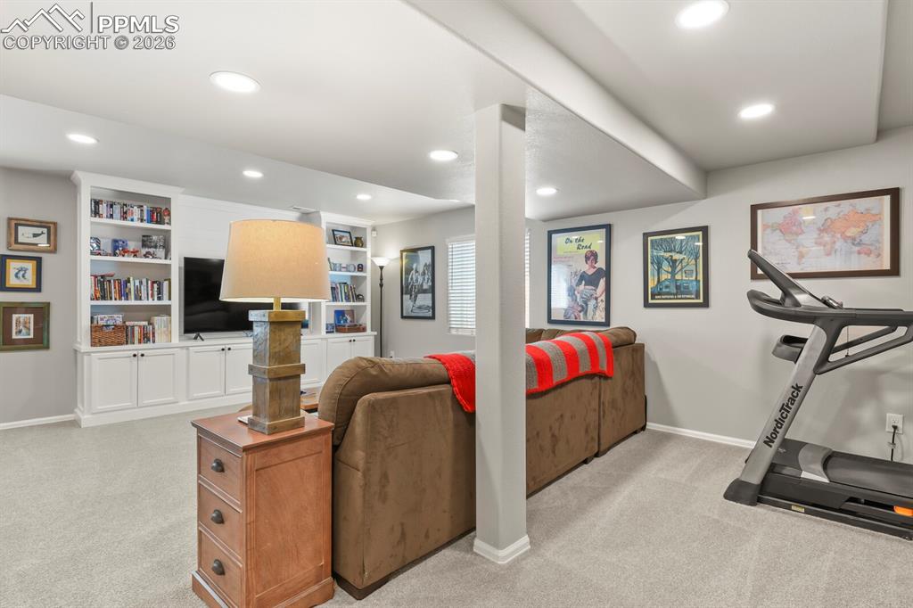 Image 21 of 40: Recreation Room