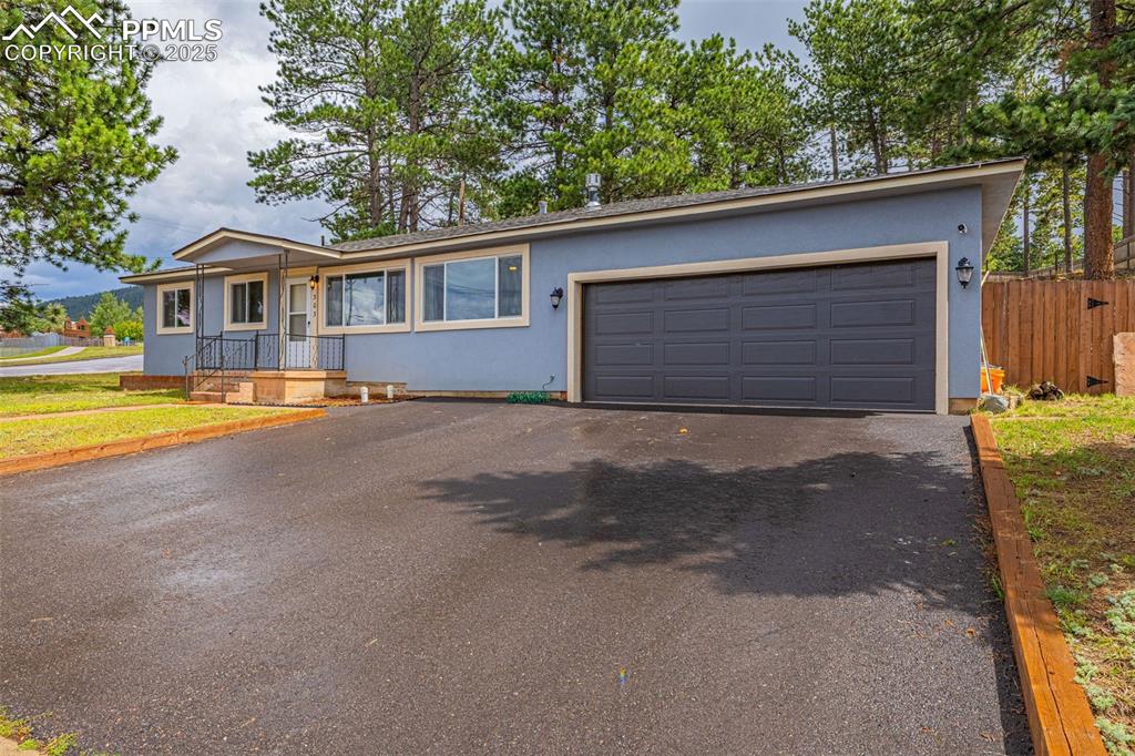 Image 3 of 30: Front of Structure