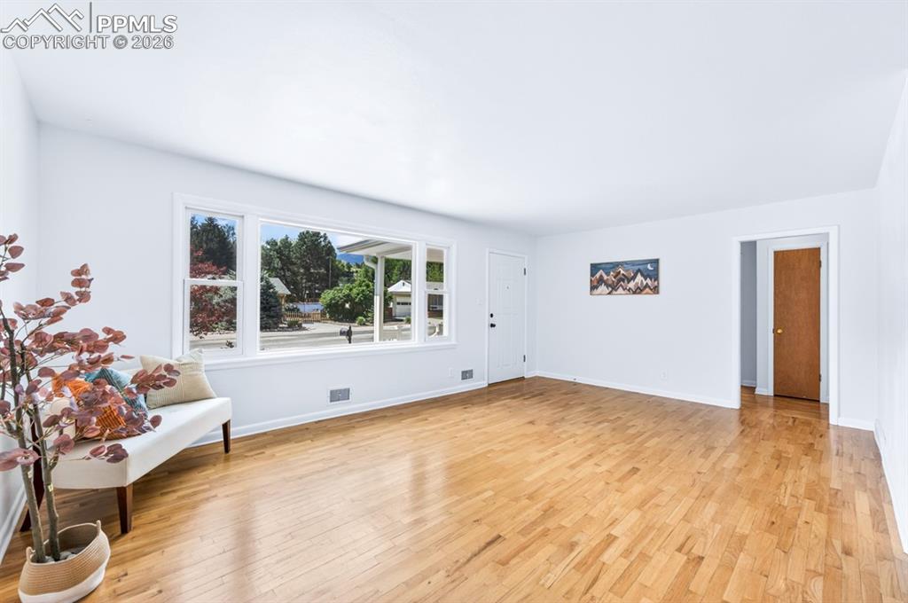 Image 11 of 46: Living Room