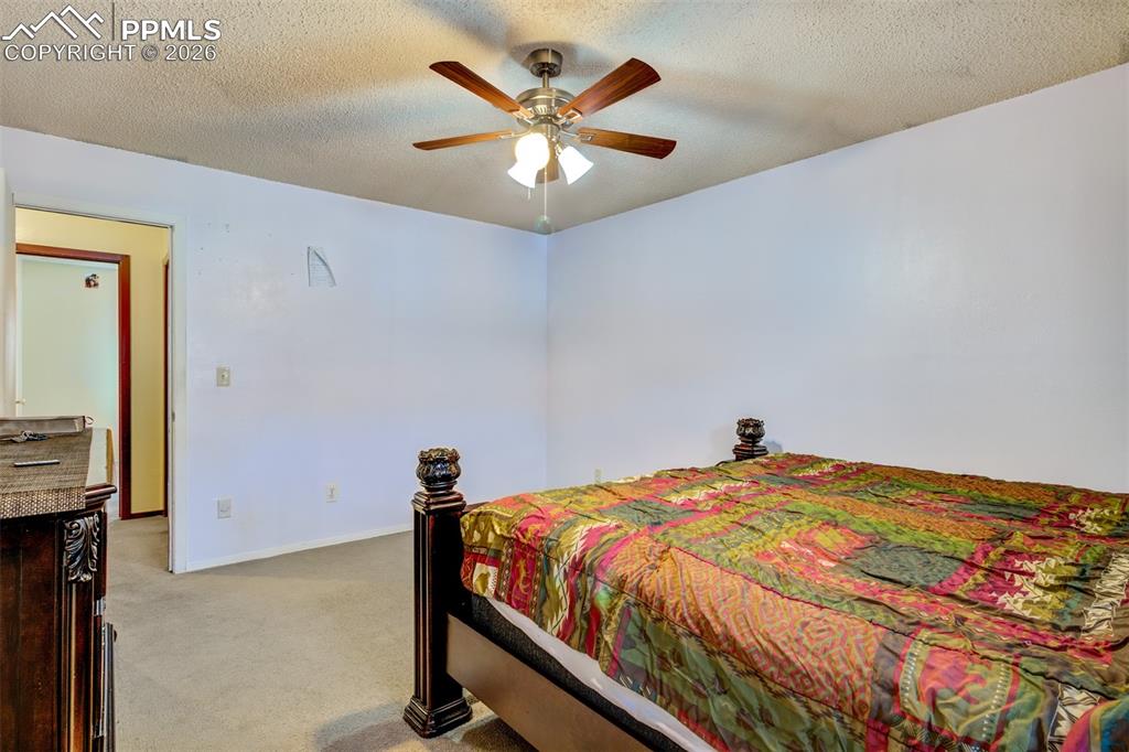 Image 11 of 21: Bedroom