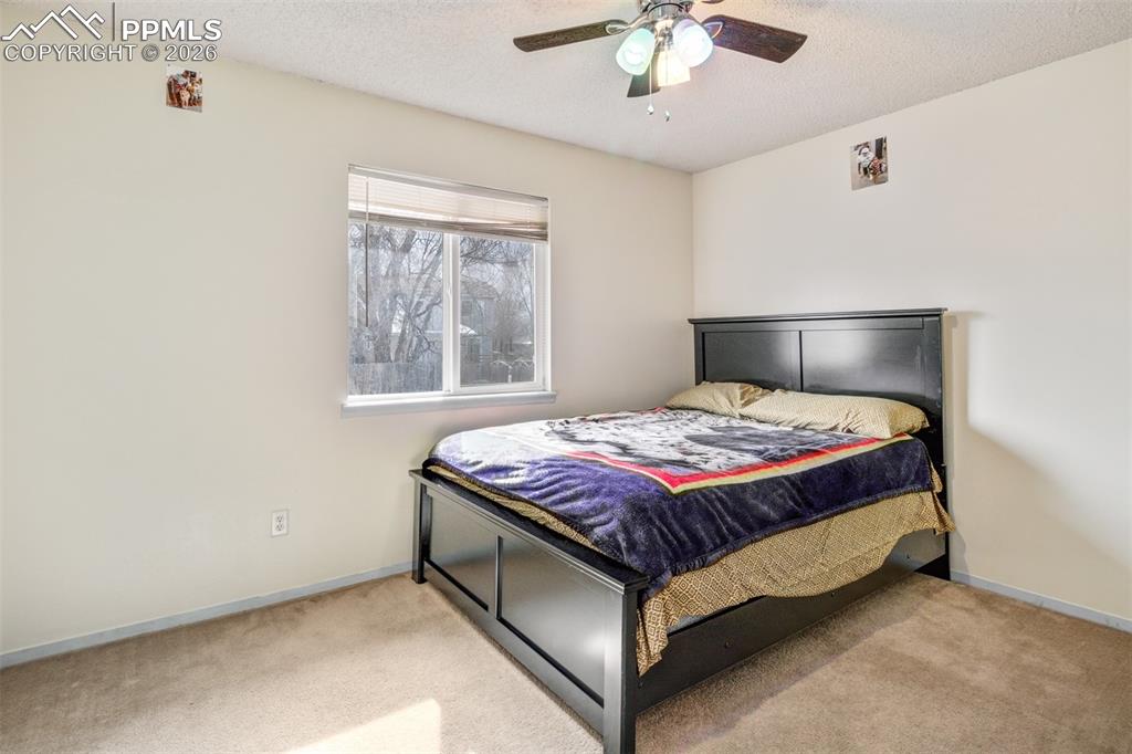 Image 12 of 21: Bedroom