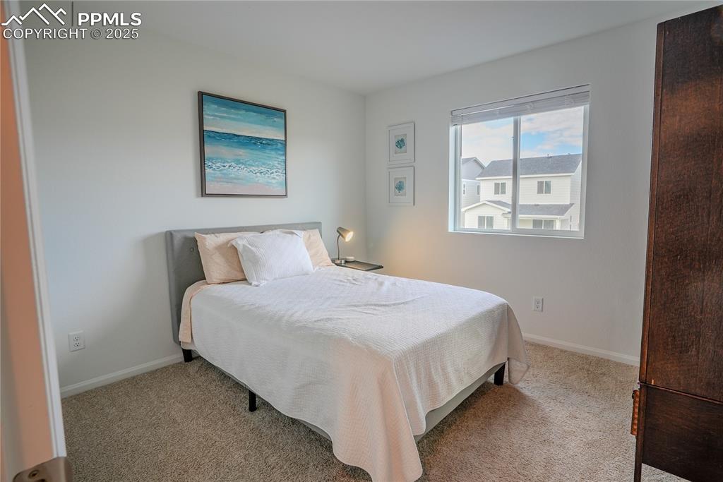 Image 20 of 31: Bedroom