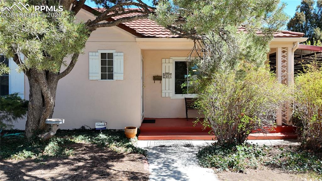 Image 1 of 42: Entry