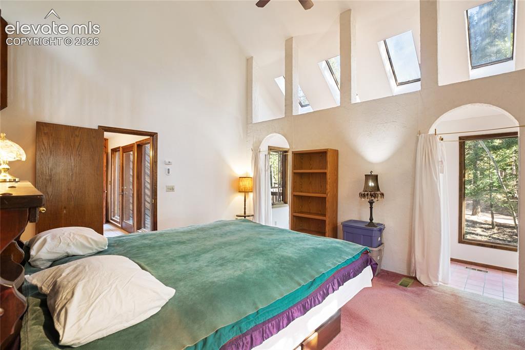 Image 15 of 45: Bedroom