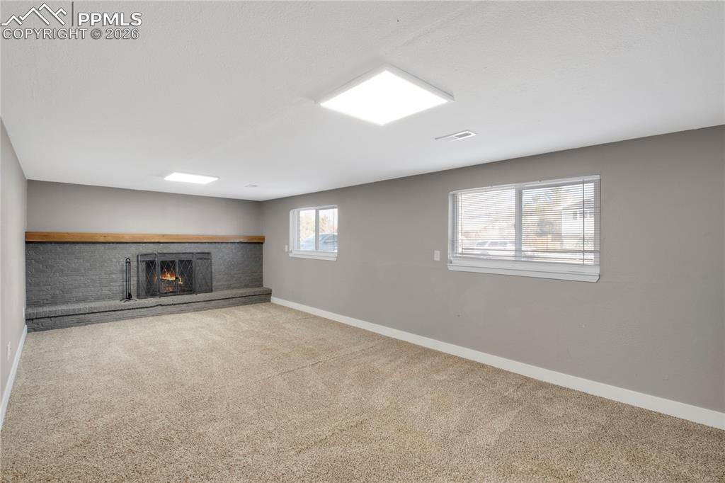 Image 29 of 43: Family Room