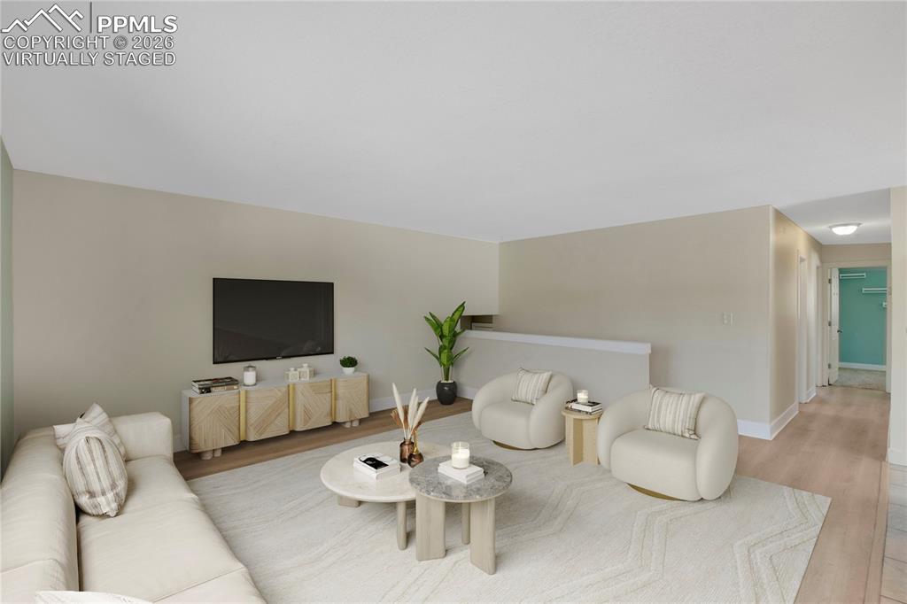 Image 3 of 43: Virtually Staged