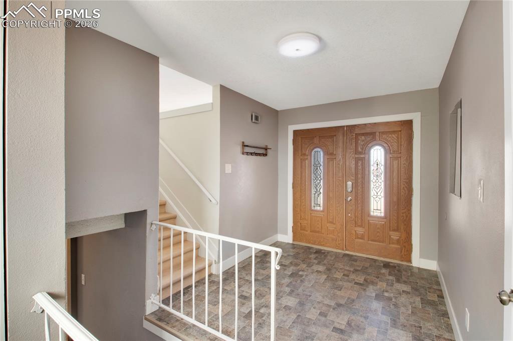 Image 8 of 43: Entry