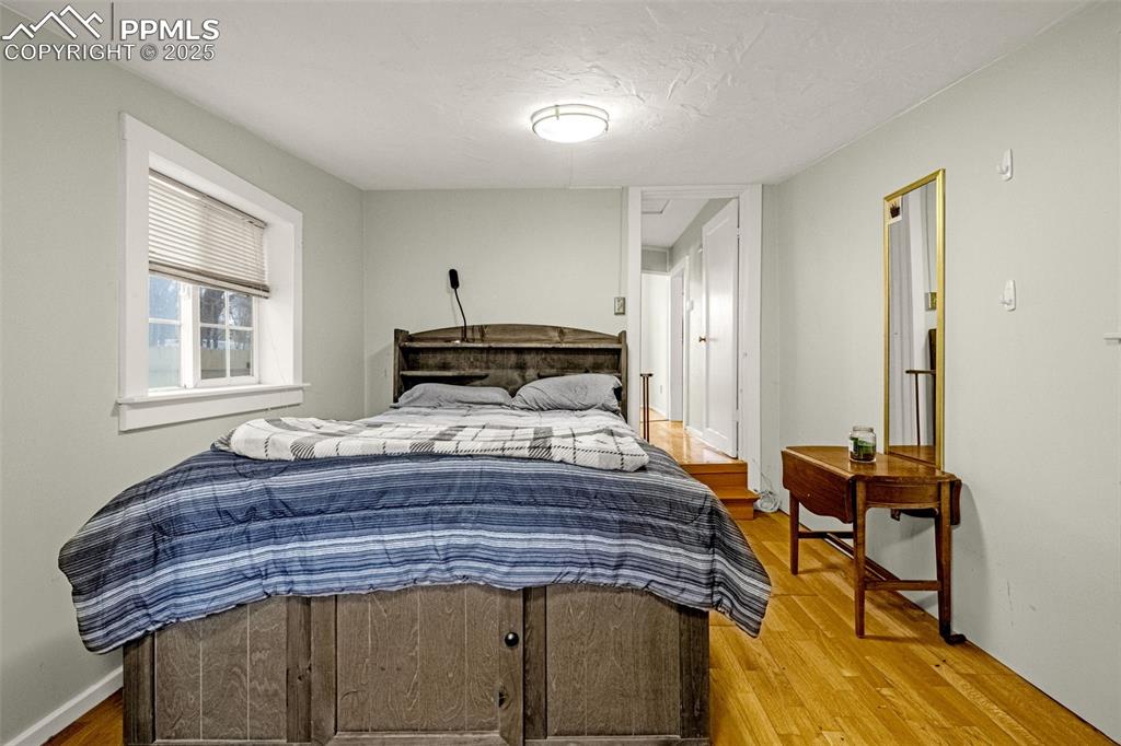 Image 4 of 26: Bedroom