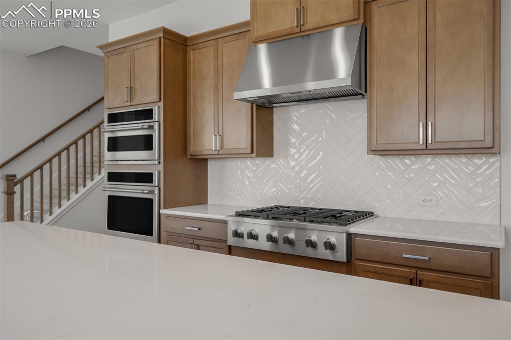 Image 11 of 37: Kitchen