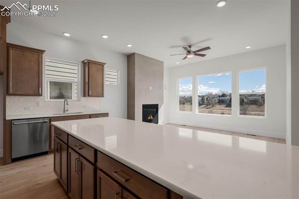 Image 14 of 37: Kitchen