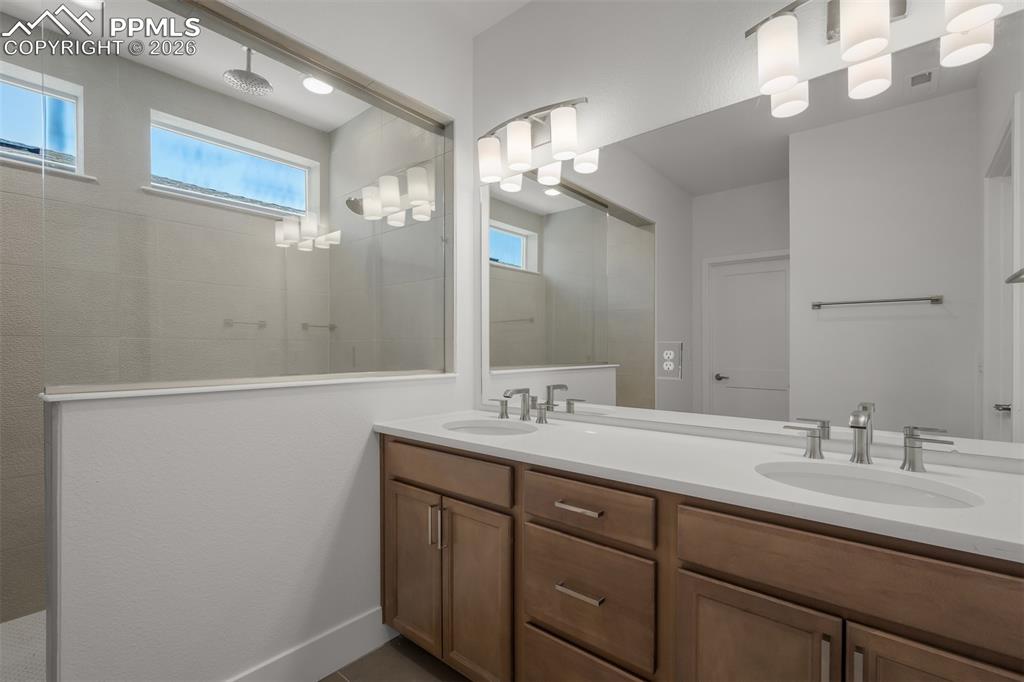 Image 22 of 37: Master Bathroom