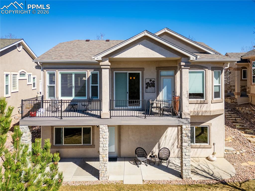 Image 19 of 32: Back of Structure