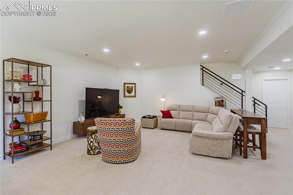 Image 25 of 32: Family Room