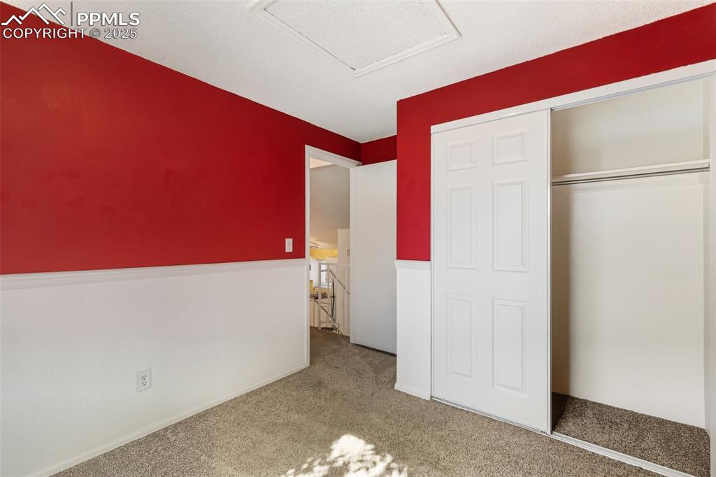 Image 23 of 34: Bedroom