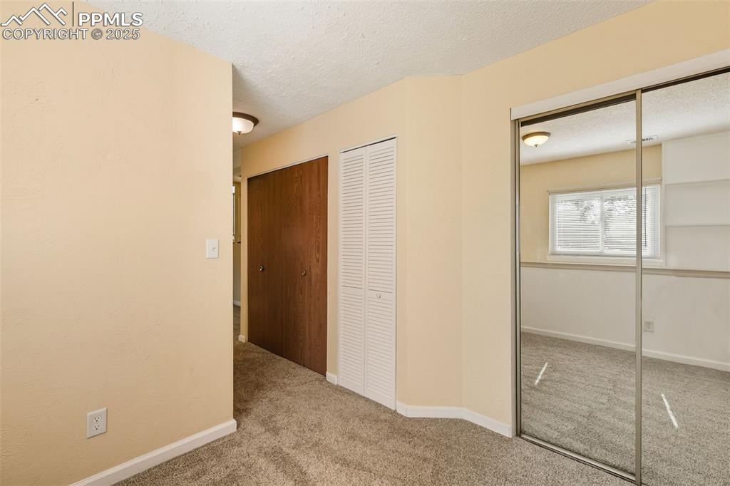 Image 27 of 34: Bedroom