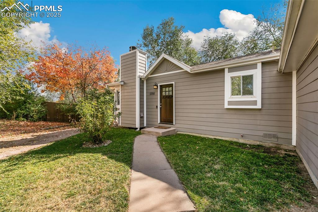 Image 3 of 34: Front of Structure