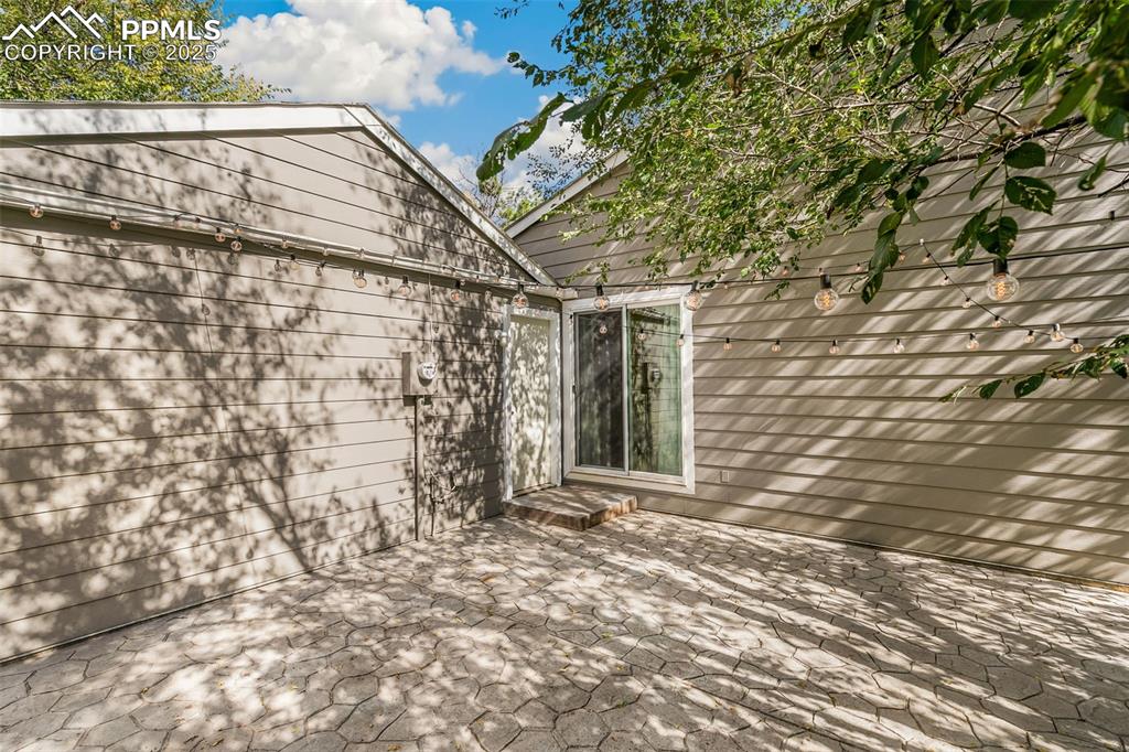 Image 31 of 34: Patio