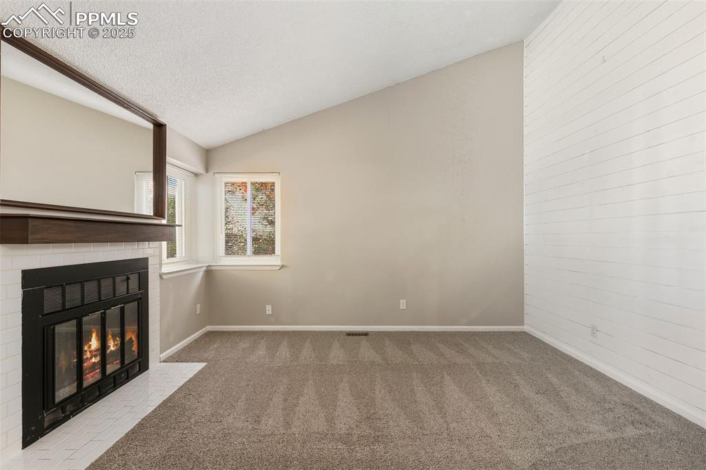 Image 5 of 34: Living Room