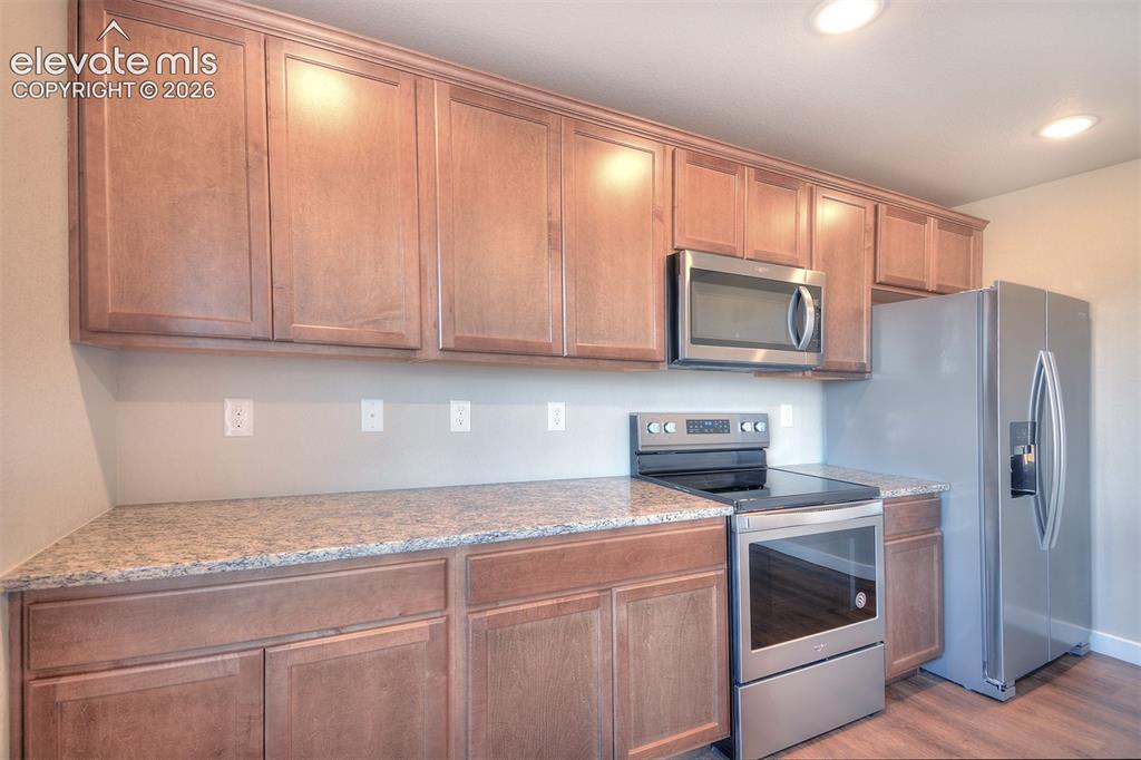 Image 11 of 29: Kitchen