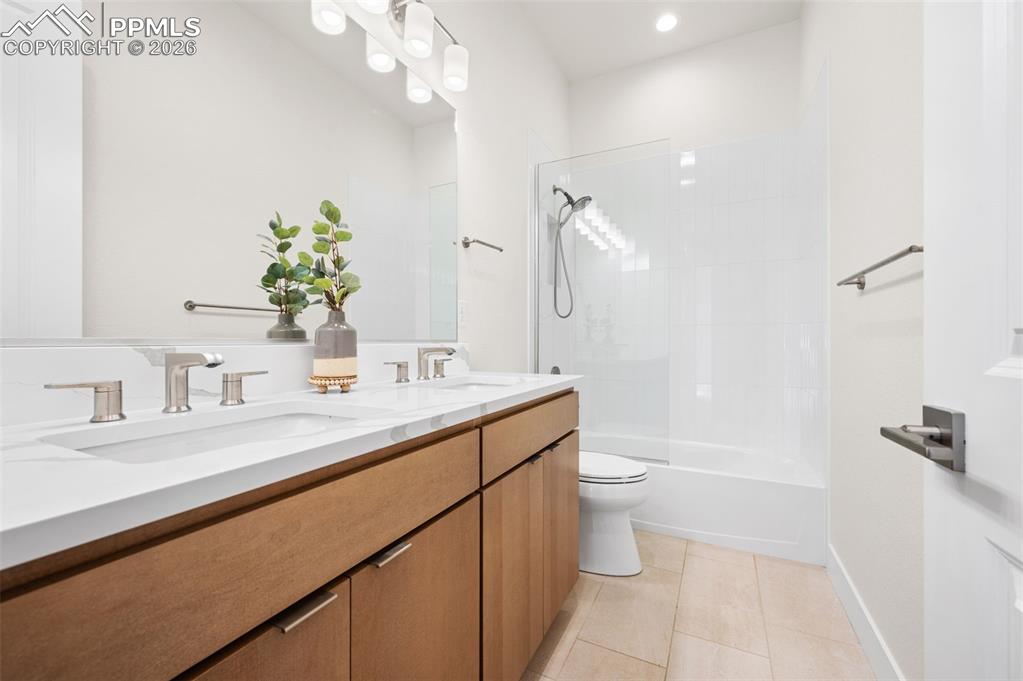 Image 24 of 50: No Description Available