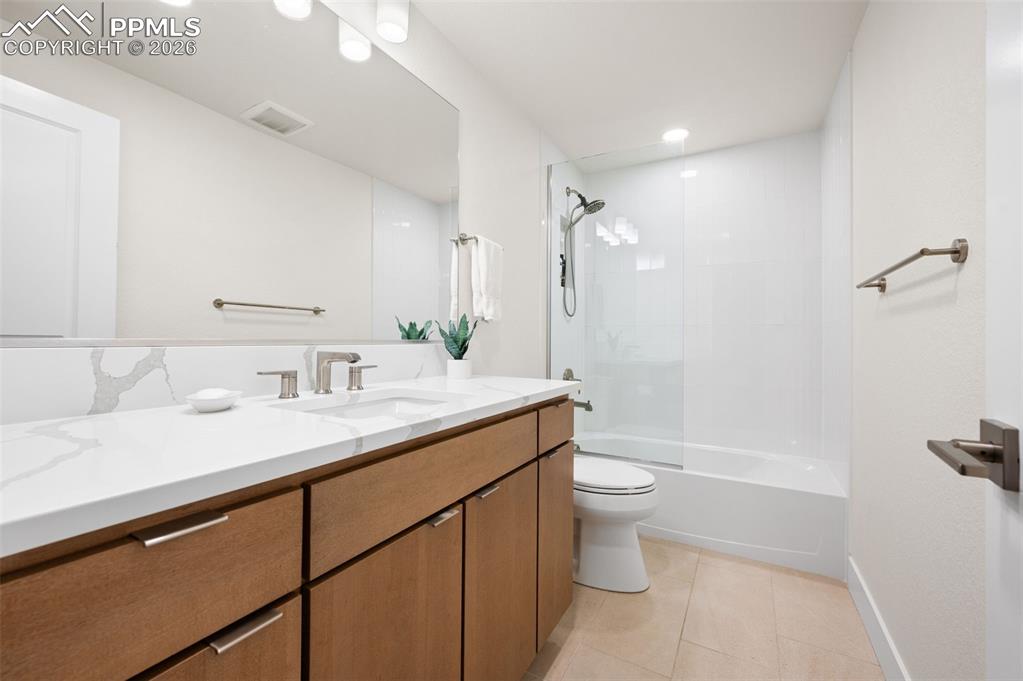 Image 40 of 50: No Description Available