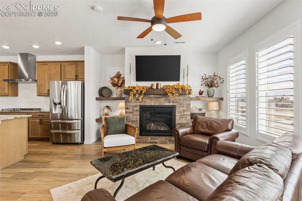 Image 13 of 37: Living Room