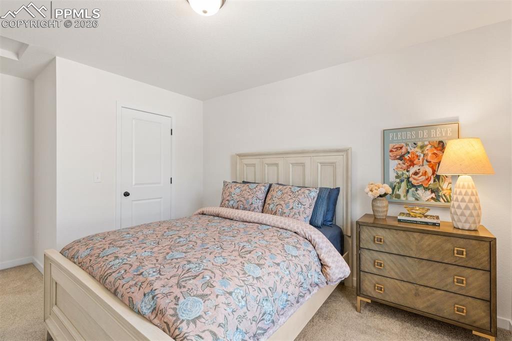 Image 25 of 37: Bedroom