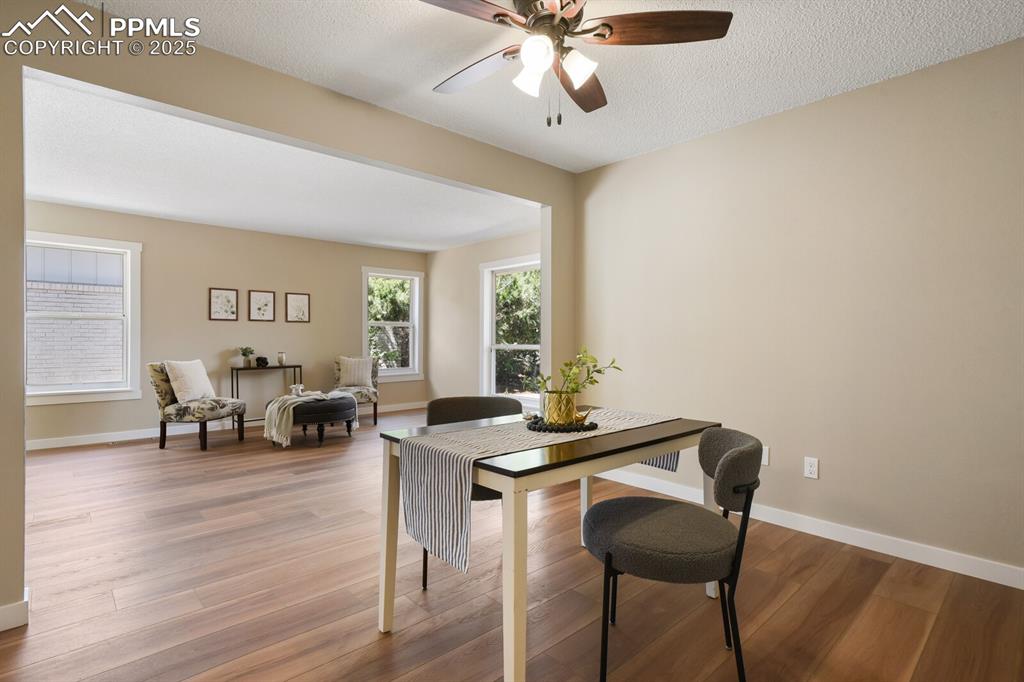 Image 13 of 27: Dining Area