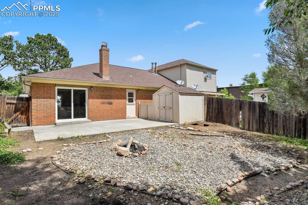 Image 27 of 27: Back of Structure