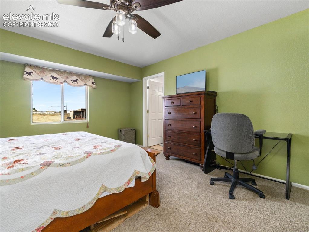 Image 14 of 35: Bedroom