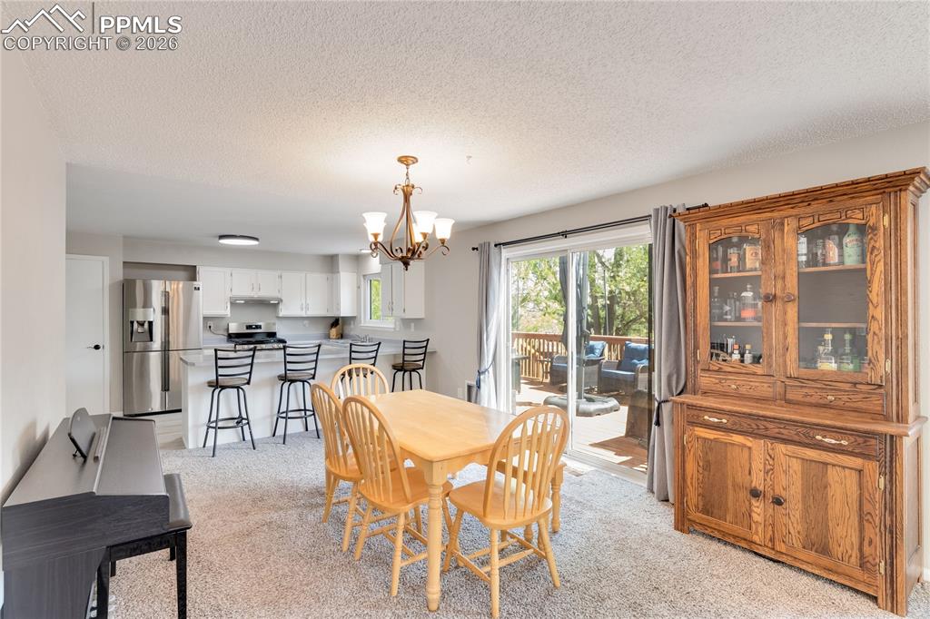 Image 11 of 47: Dining Area