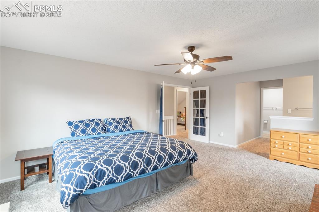 Image 19 of 47: Bedroom