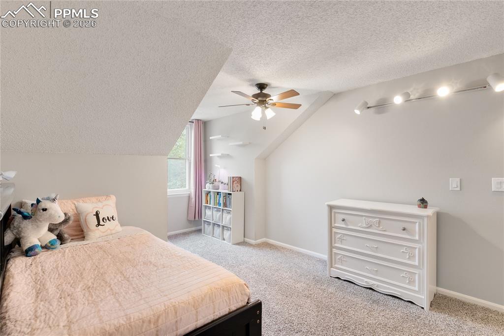 Image 25 of 47: Bedroom