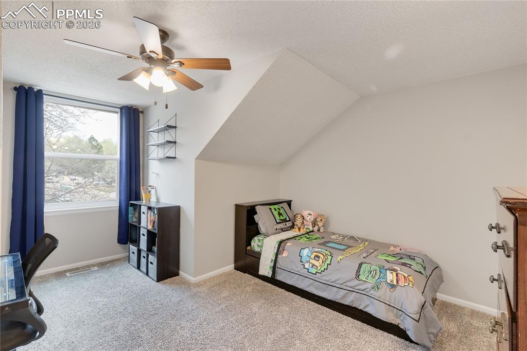 Image 28 of 47: Bedroom