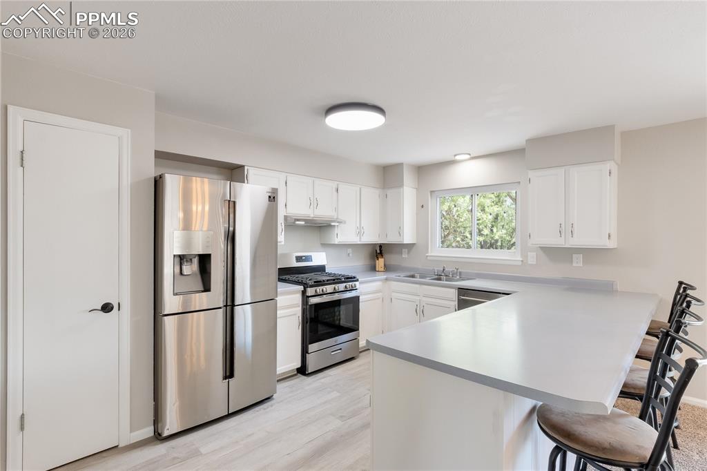 Image 9 of 47: Kitchen