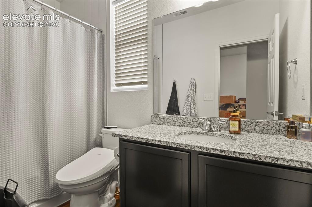 Image 22 of 34: Main bathroom