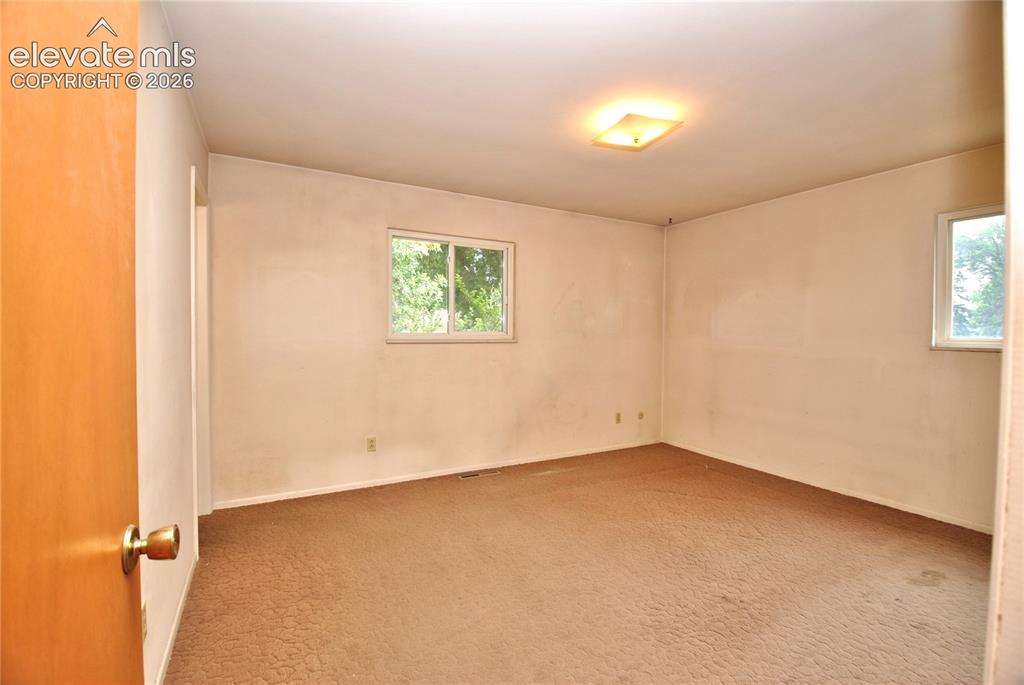 Image 7 of 27: Master Bedroom