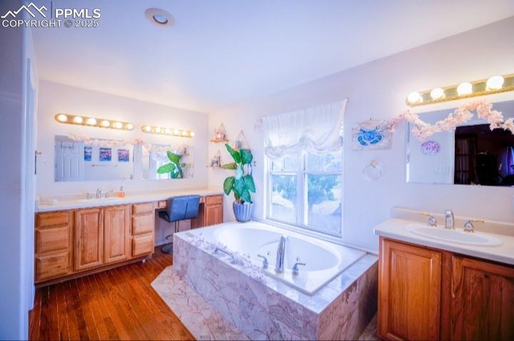 Image 14 of 31: Bathroom