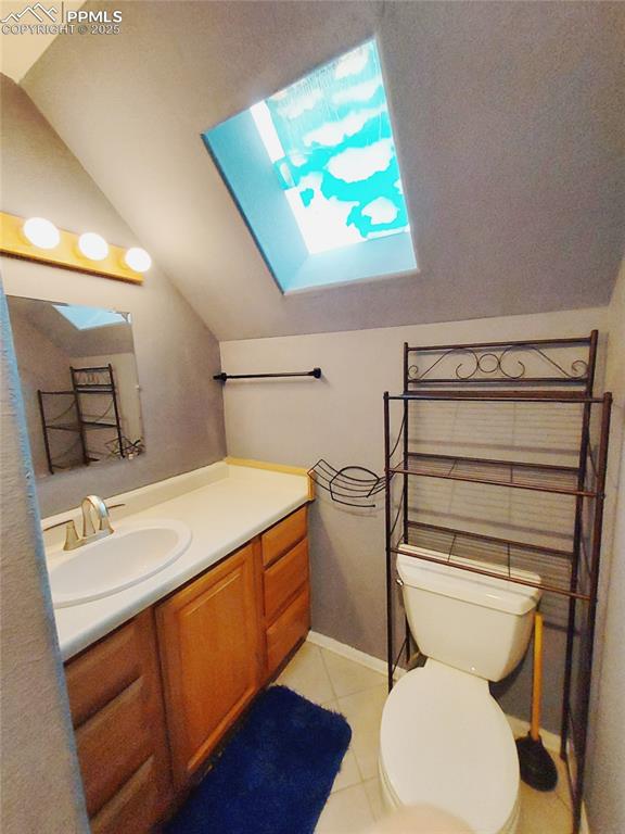 Image 21 of 31: Bathroom