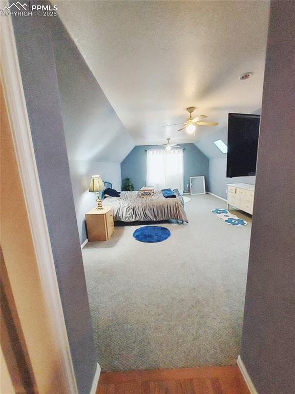 Image 22 of 31: Bedroom