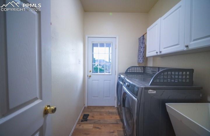 Image 25 of 31: Laundry