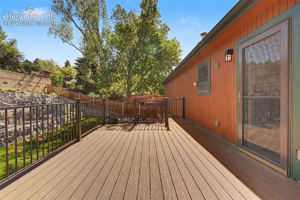 Image 43 of 47: Deck