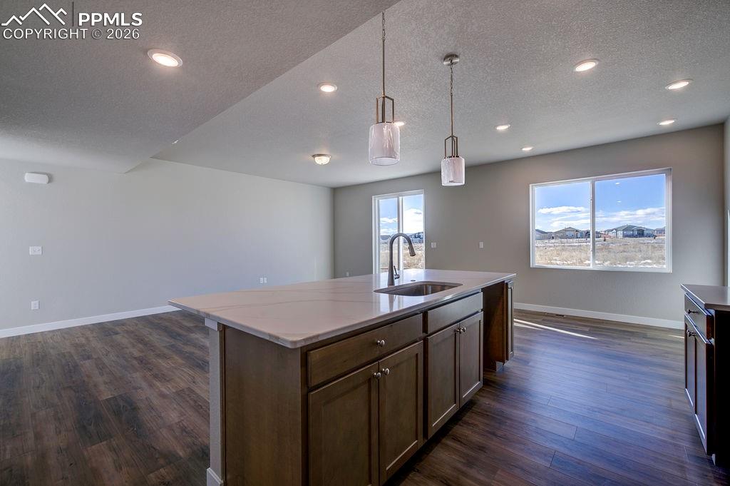 Image 10 of 33: Kitchen