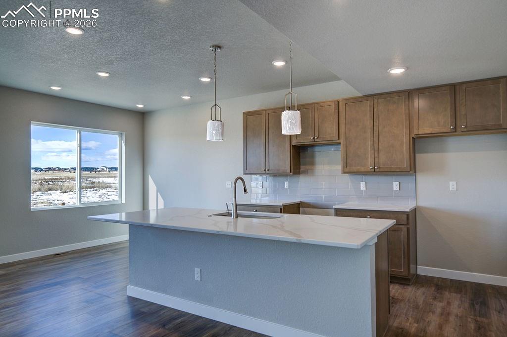 Image 11 of 33: Kitchen