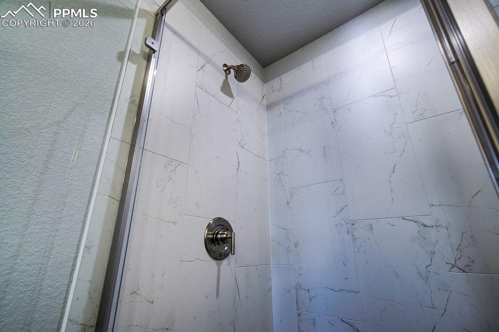 Image 18 of 33: Master Bathroom