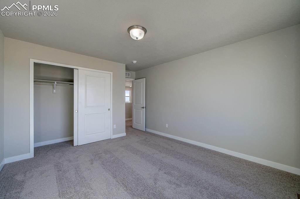 Image 27 of 33: Bedroom