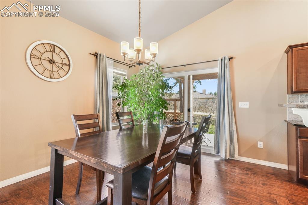 Image 12 of 50: Kitchen