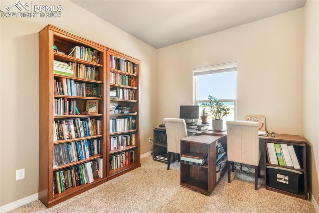 Image 26 of 50: Bathroom